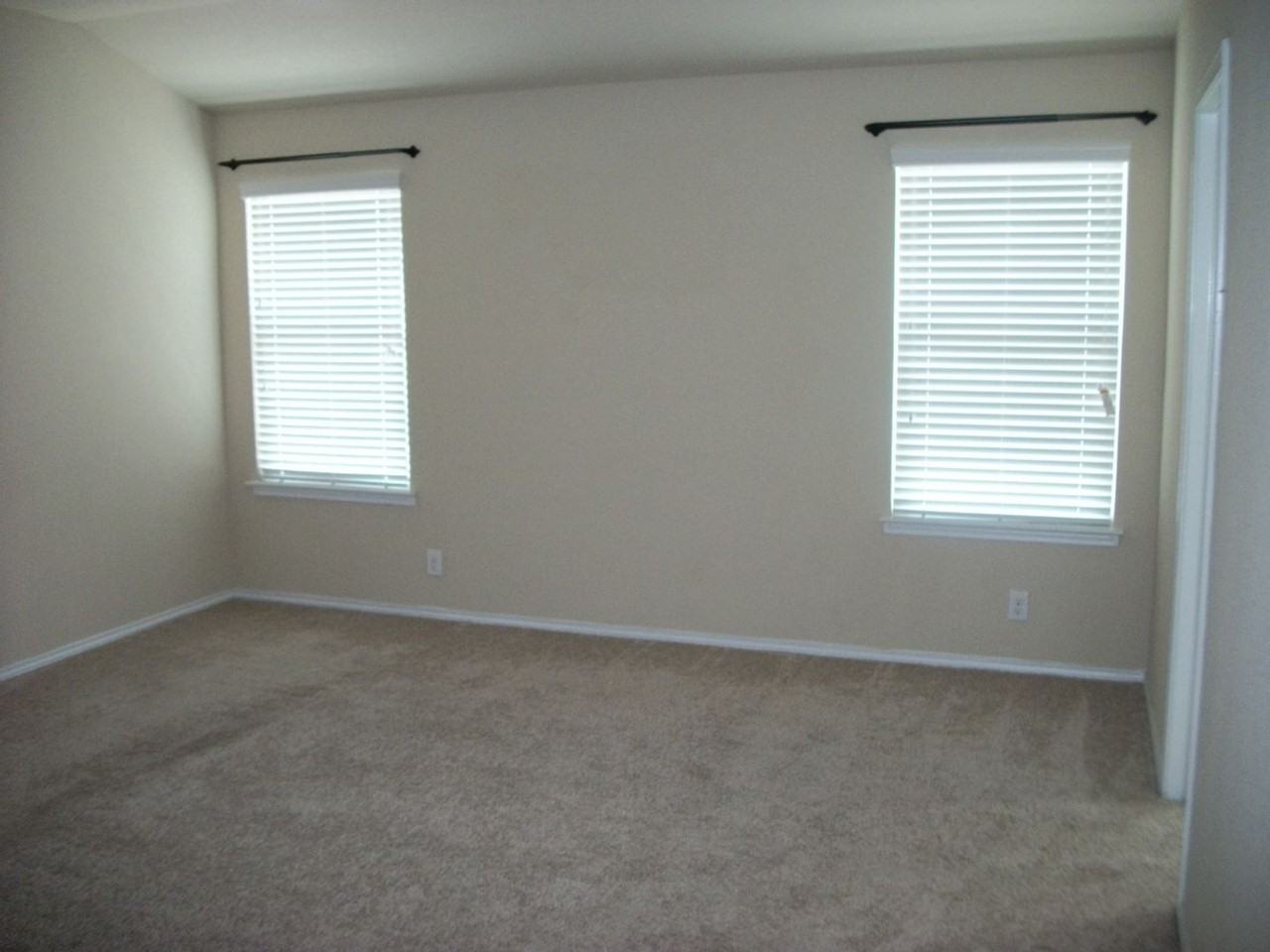 2535 Live Oak Pass - Photo 6 of 12