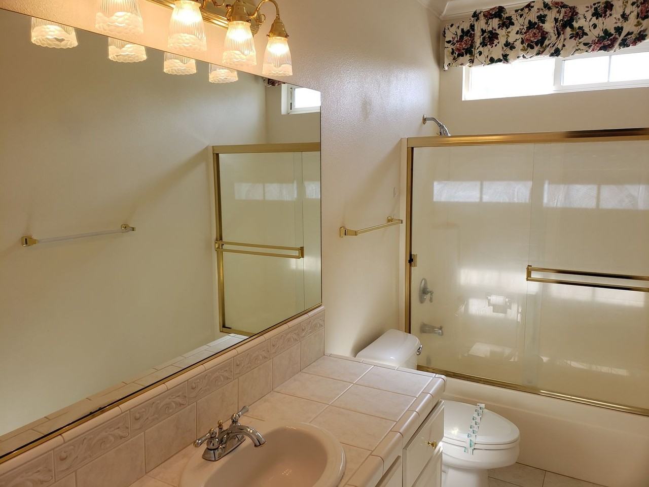 1695 Brinn Dr - Photo 7 of 18