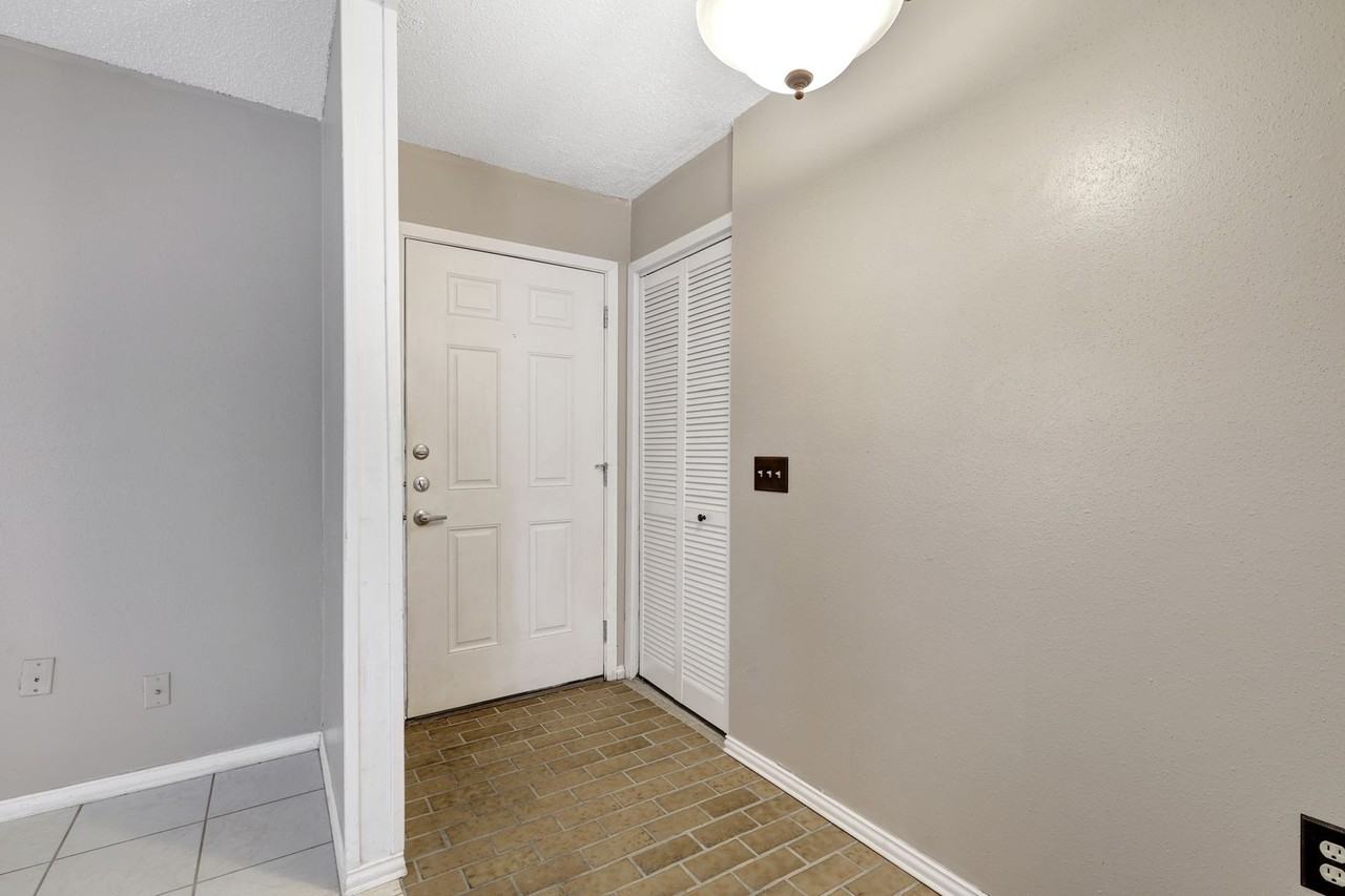 7038 Autumn Chase St - Photo 2 of 44