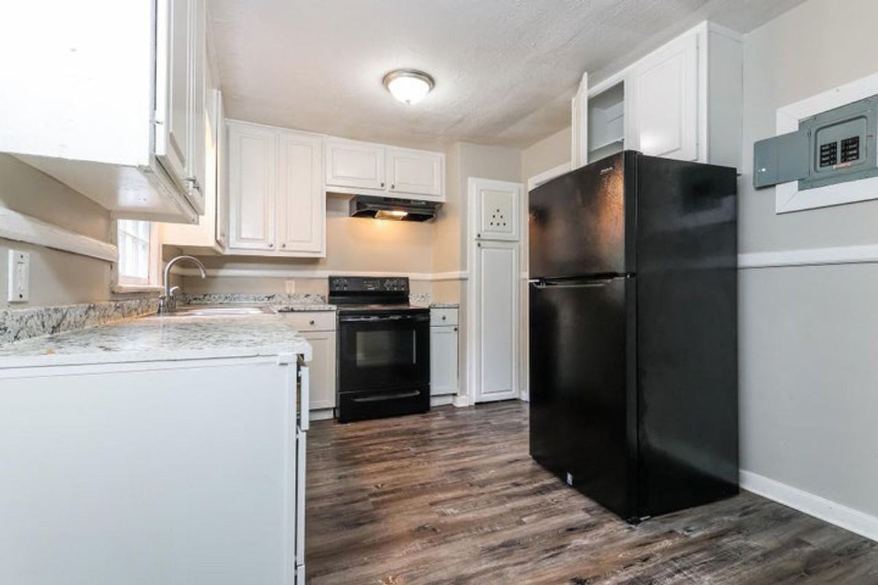 701 Cedarhurst Rd - Photo 5 of 16