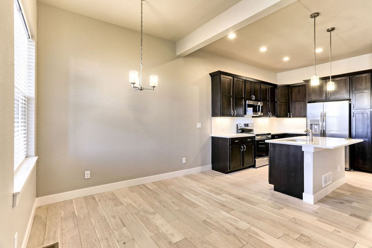 1778 W 50th St - Photo 7 of 32