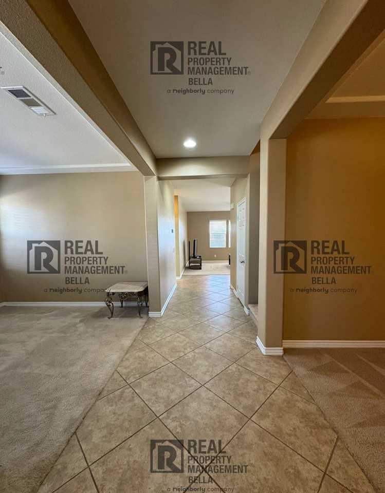 27500 Murrieta Oaks Ave - Photo 2 of 50