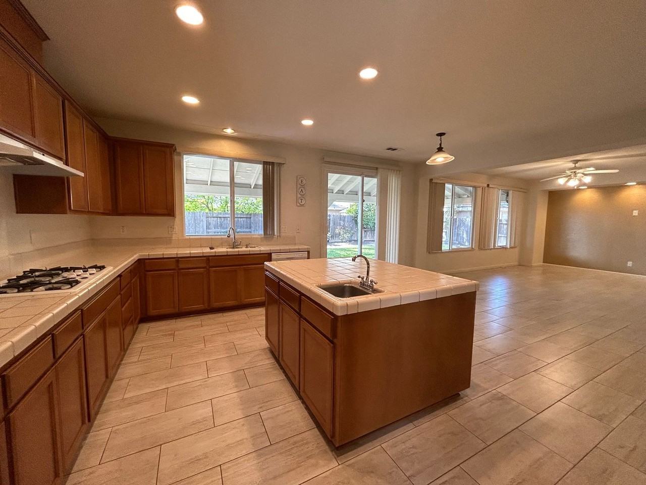 5013 Gold River Ct - Photo 2 of 48