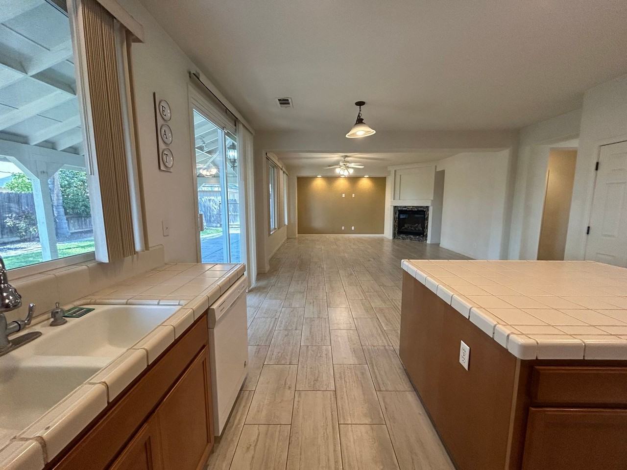 5013 Gold River Ct - Photo 3 of 48