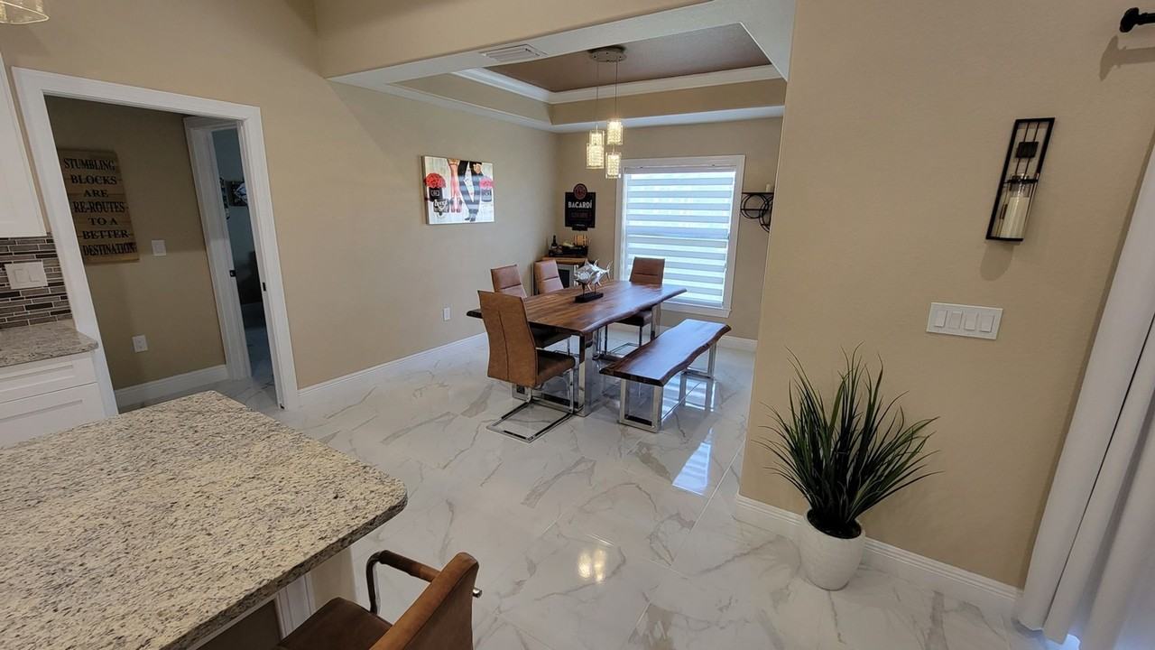 3506 9th St W - Photo 4 of 16