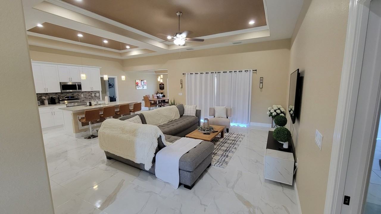 3506 9th St W - Photo 3 of 16