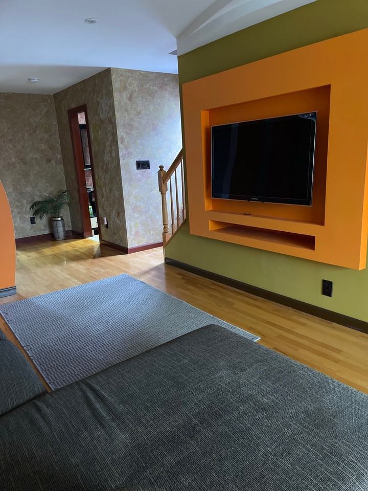 21 Pearsall St #1 - Photo 2 of 20