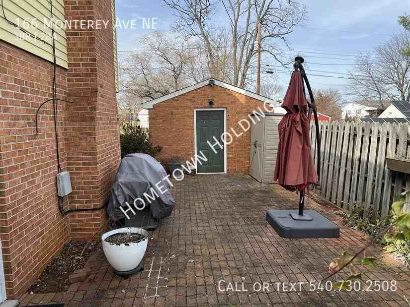 166 Monterey Ave Ne - Photo 2 of 12