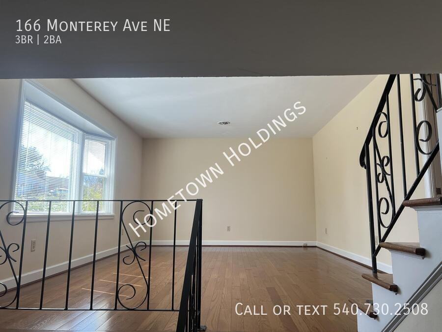 166 Monterey Ave Ne - Photo 3 of 12