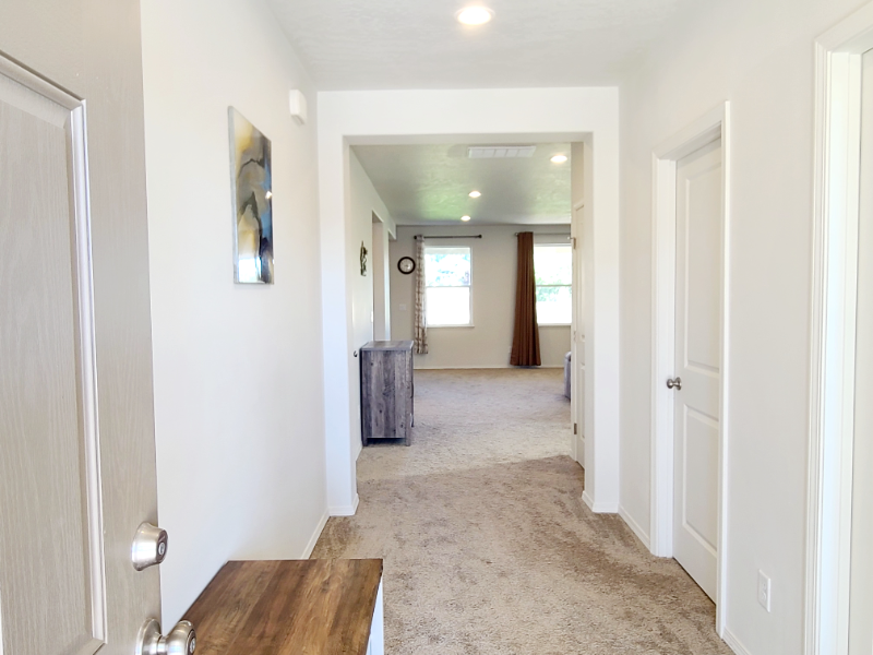 8295 Diamond Point Cir Ne - Photo 2 of 15