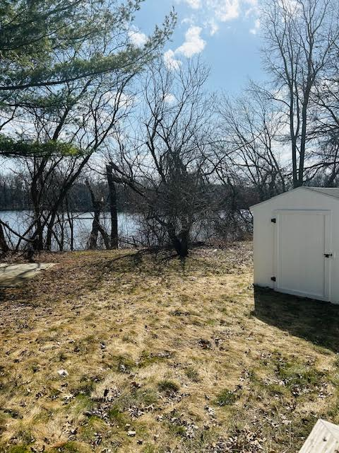197 Lakeshore Cir - Photo 3 of 11