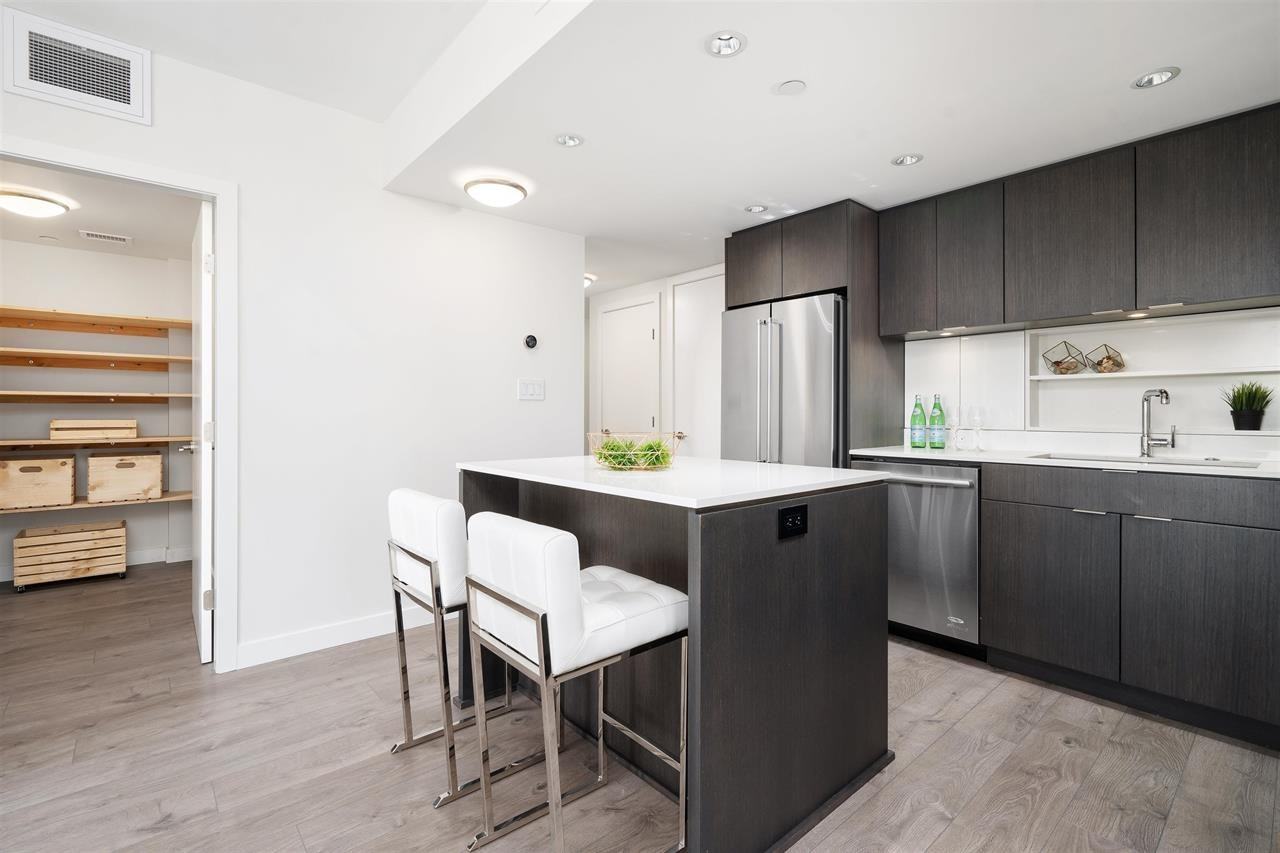 111 E 1st #1102 - Photo 3 of 25