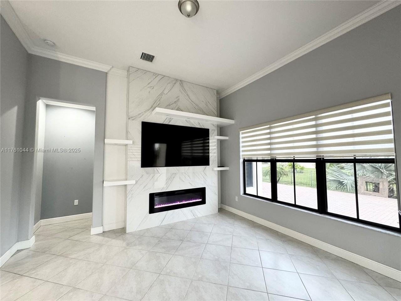 5008 Salerno St - Photo 7 of 46