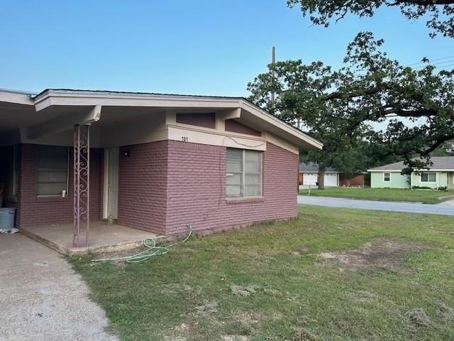 101 N Walnut St - Photo 2 of 9