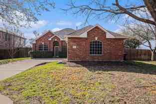 8477 Island Cir - Photo 1 of 1