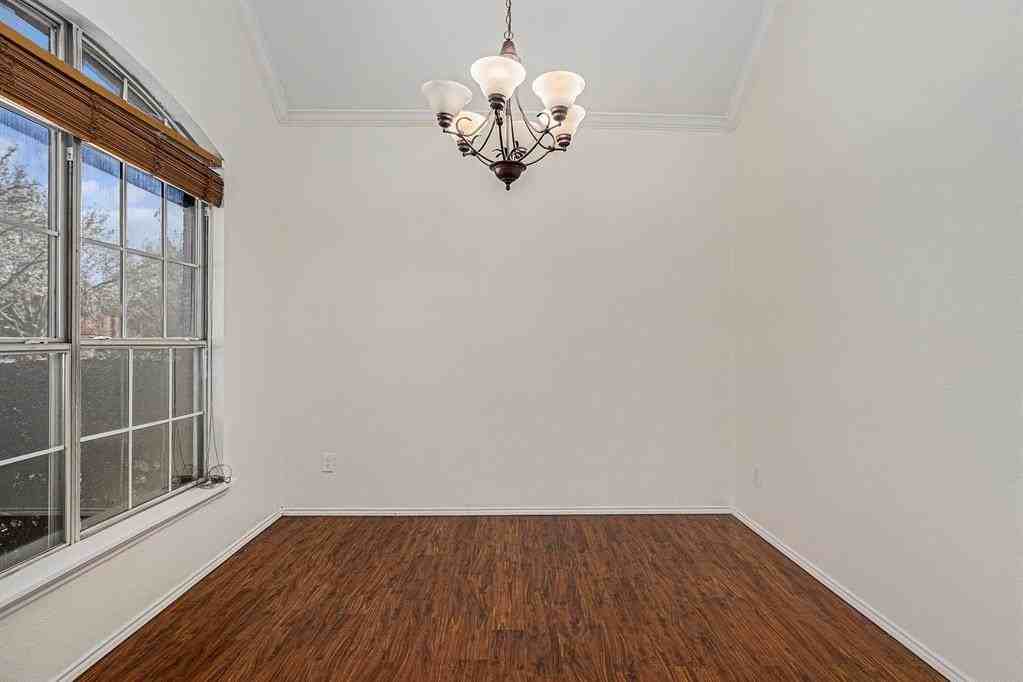 8477 Island Cir - Photo 6 of 25