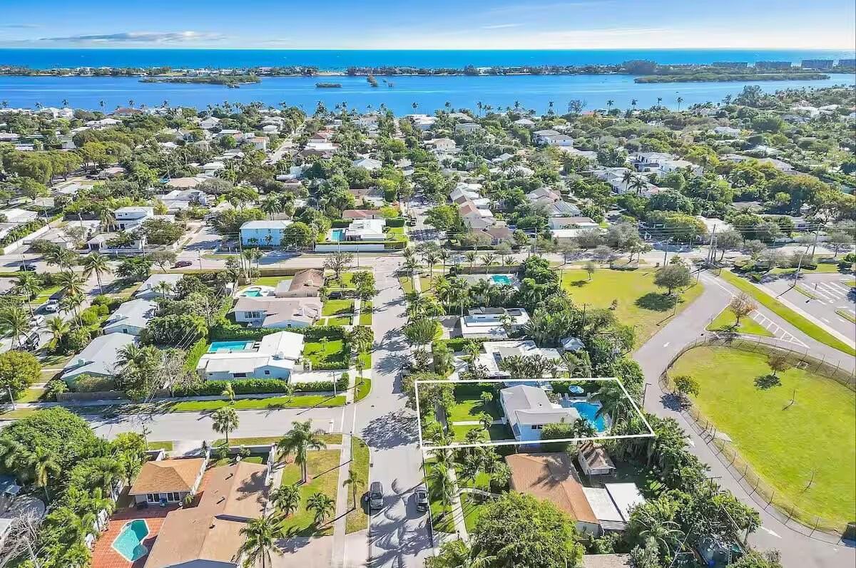 322 Maddock Street - Photo 2 of 25