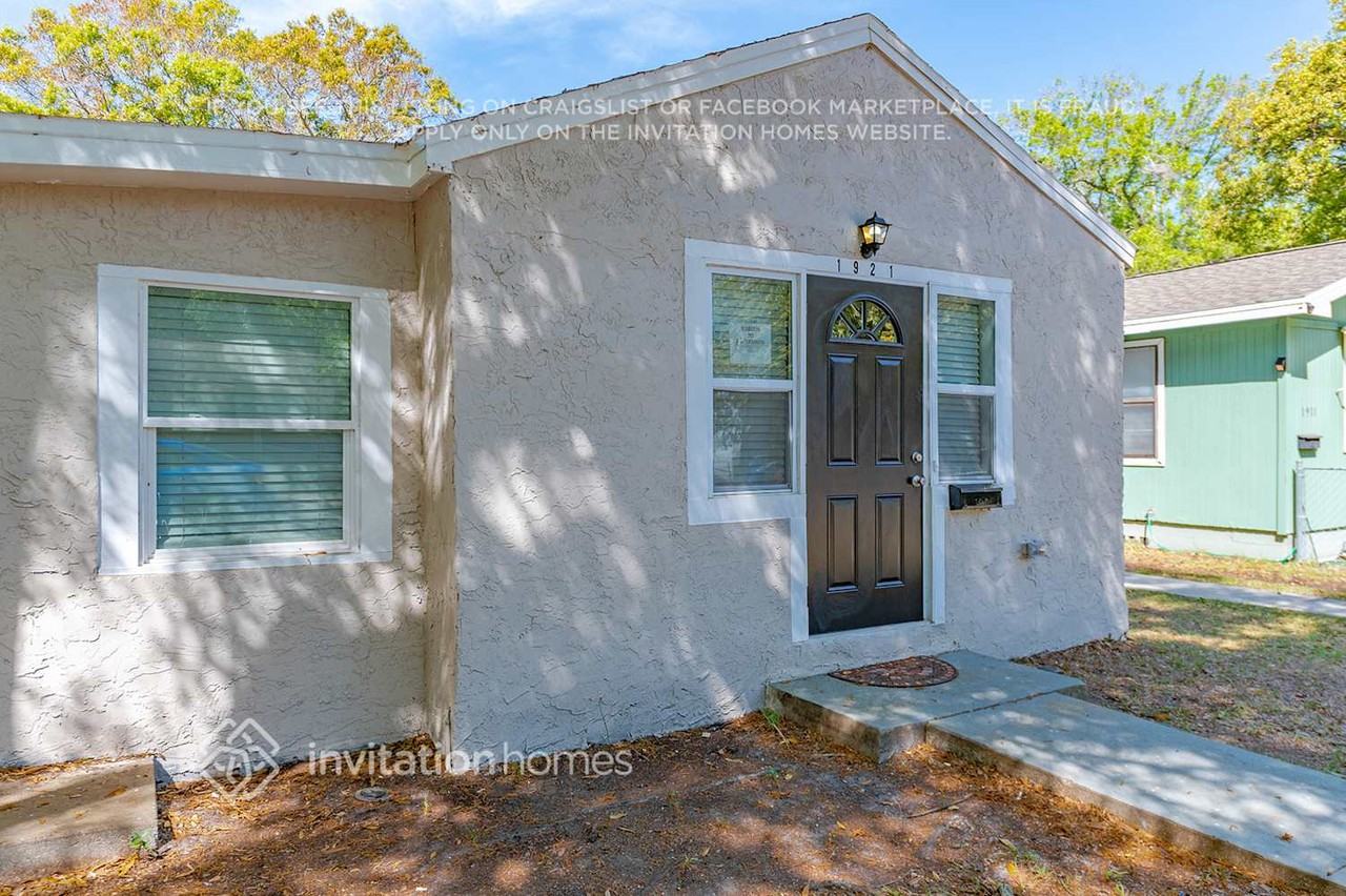 1921 48th St S - Photo 2 of 19