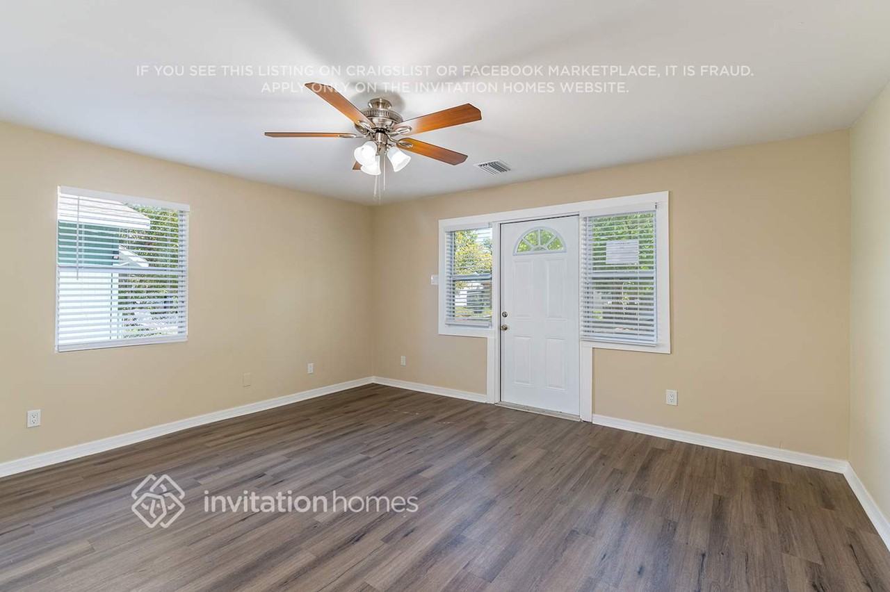 1921 48th St S - Photo 4 of 19