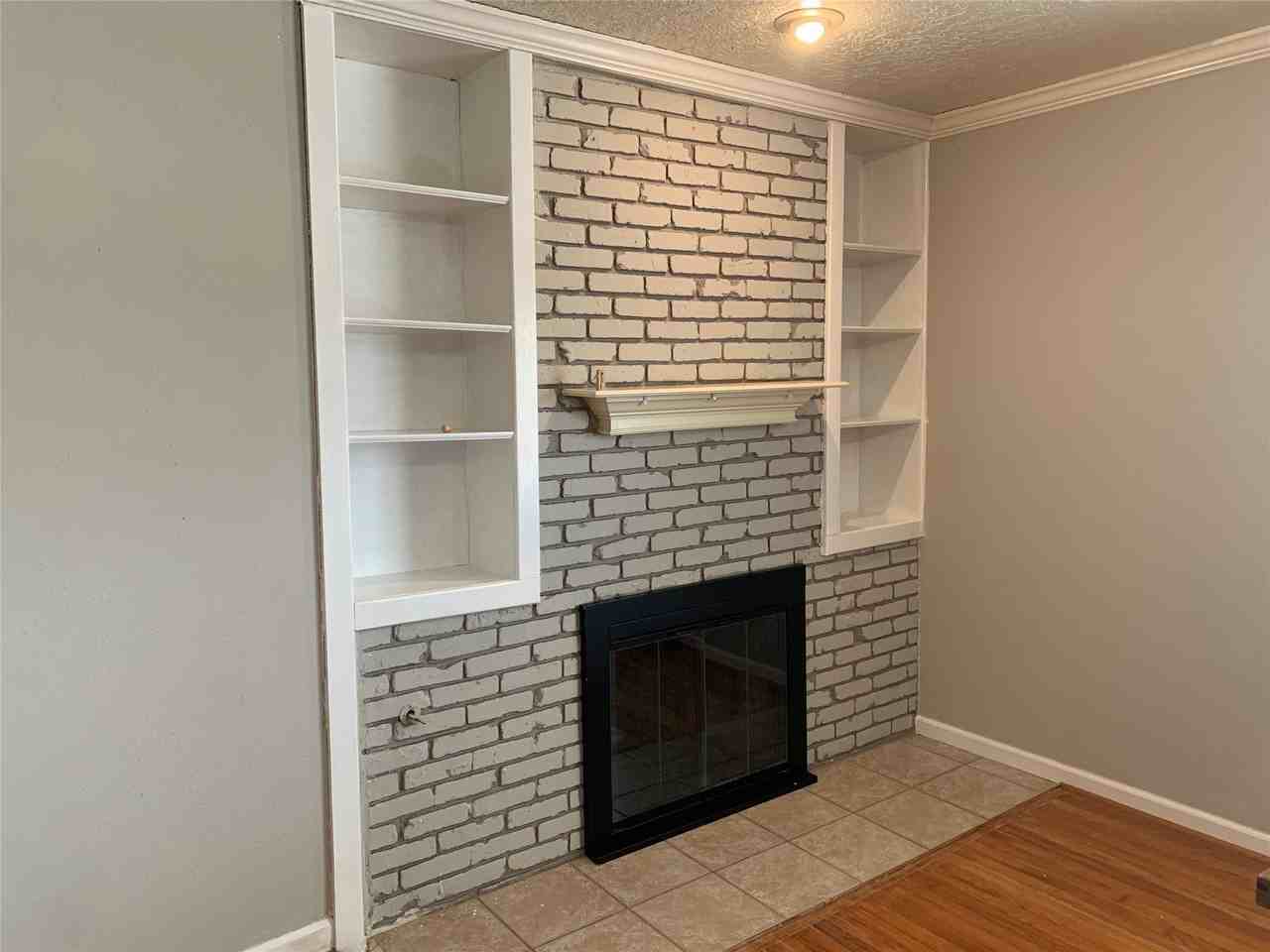 5055 W Bellfort Ave - Photo 5 of 31