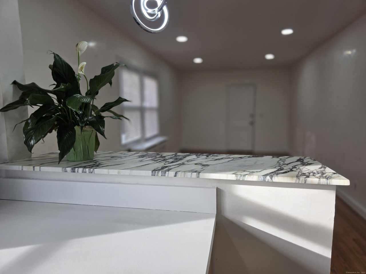 73 Rippowam Rd - Photo 5 of 10