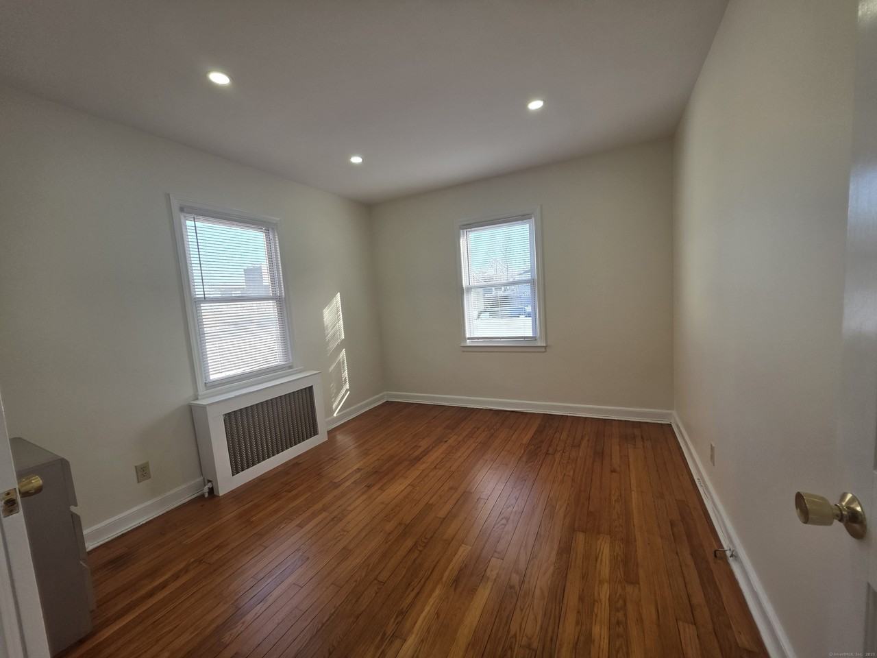 73 Rippowam Rd - Photo 7 of 10