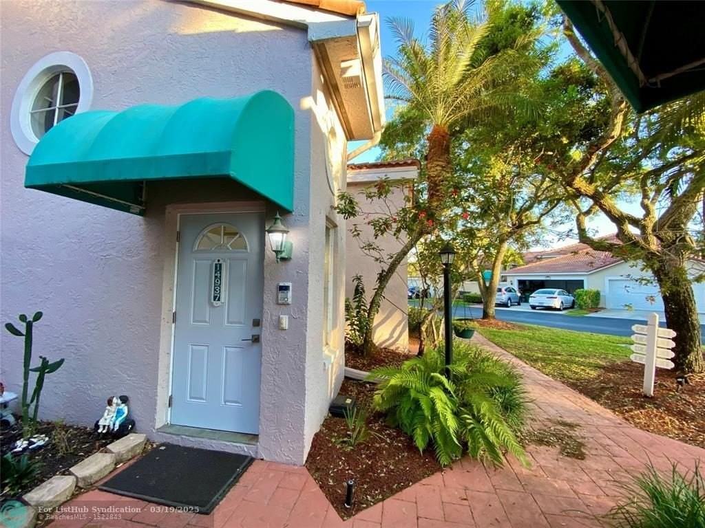 14937 Sw 15th St - Photo 3 of 32