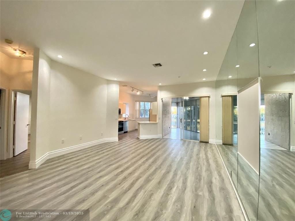 14937 Sw 15th St - Photo 7 of 32