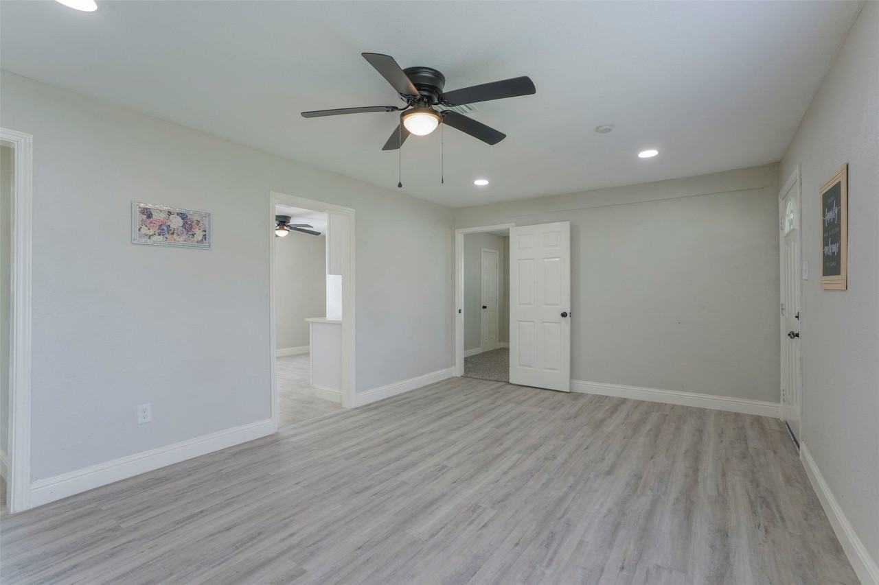 5414 Lyndhurst Dr - Photo 6 of 25