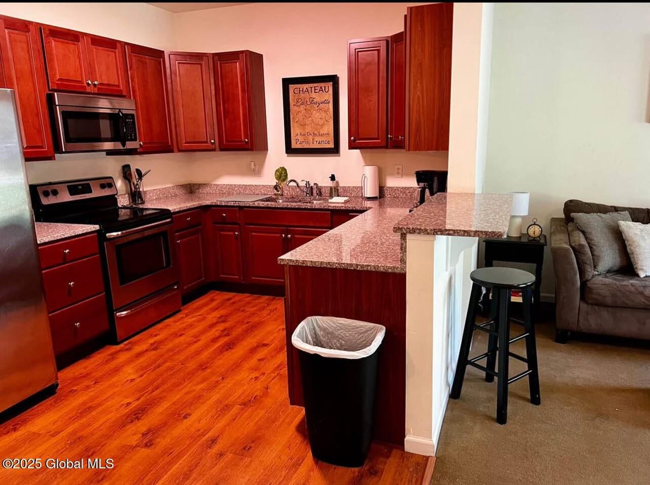 101 Brownstone Ct - Photo 3 of 21