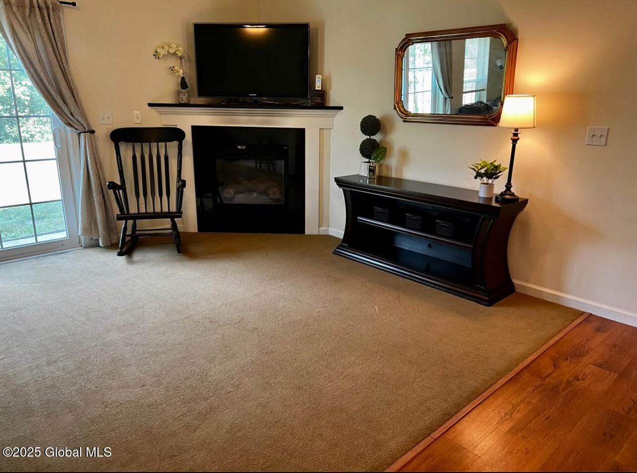 101 Brownstone Ct - Photo 7 of 21