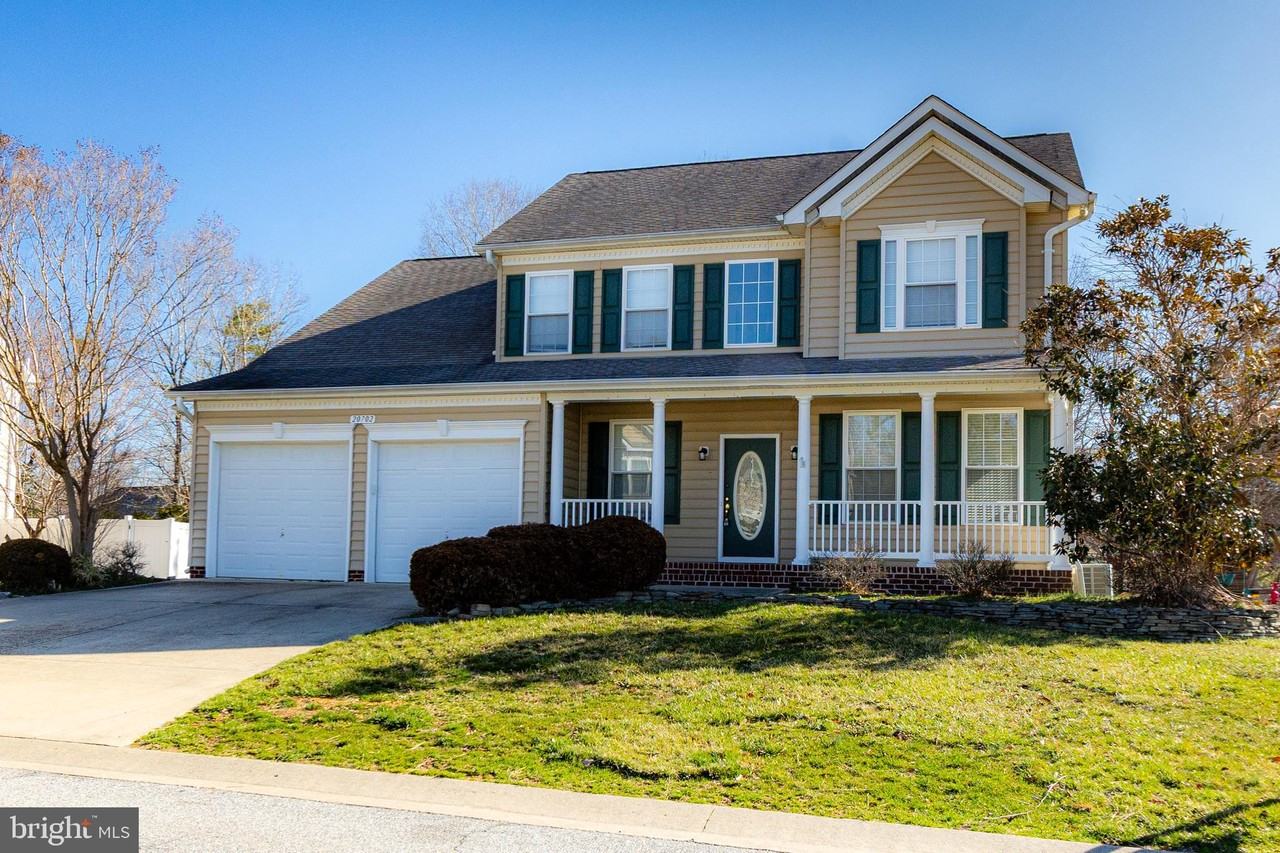 20702 Colby Dr - Photo 2 of 50