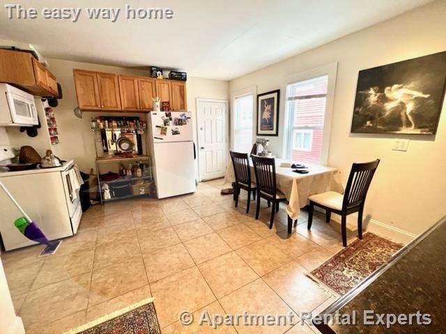 128 Cedar St #1 - Photo 2 of 12