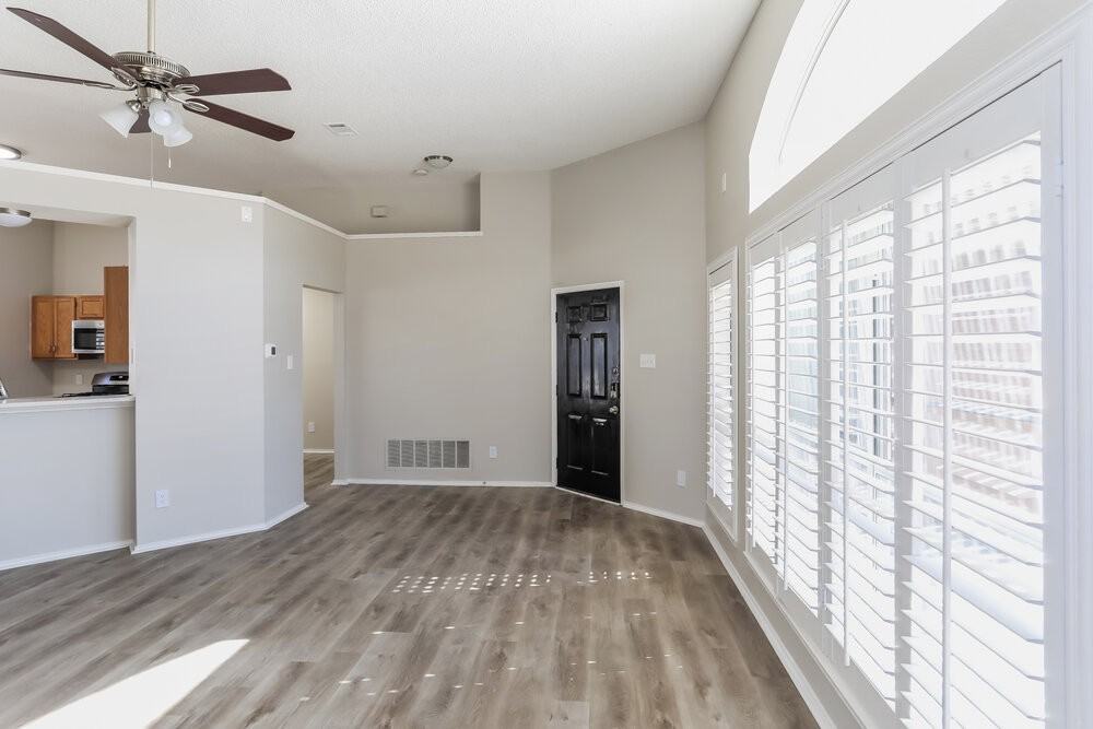 2617 Crystal Falls Dr - Photo 3 of 16