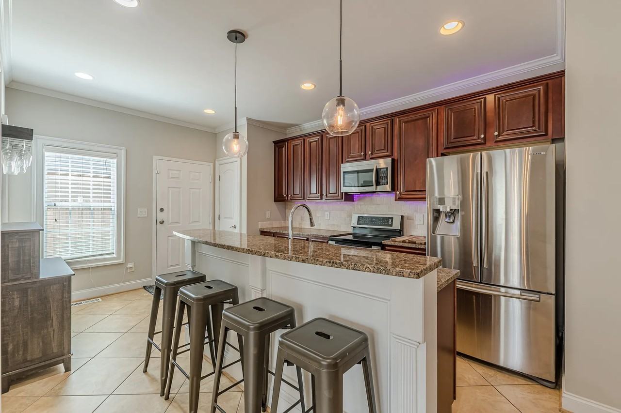 1303 Hill St Se - Photo 3 of 48