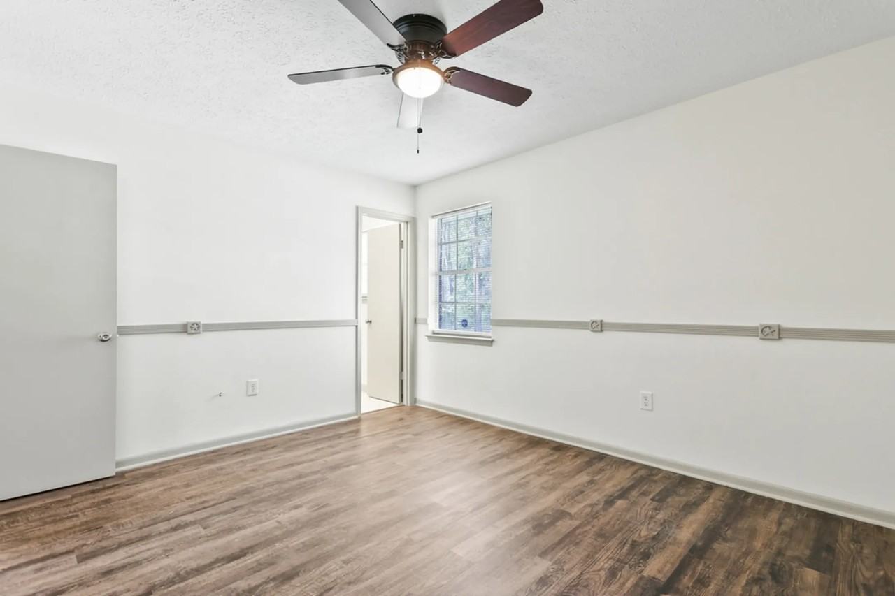 102 Mulberry Way - Photo 3 of 18
