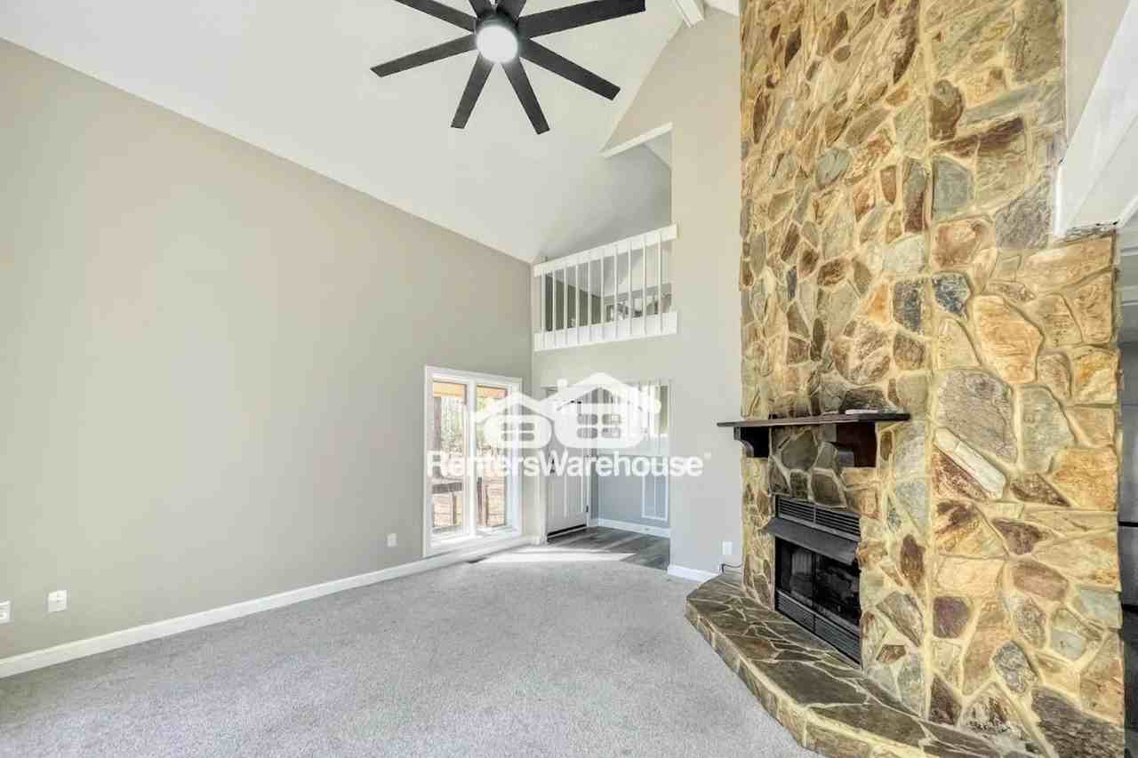 4552 Starcher Ct - Photo 3 of 35