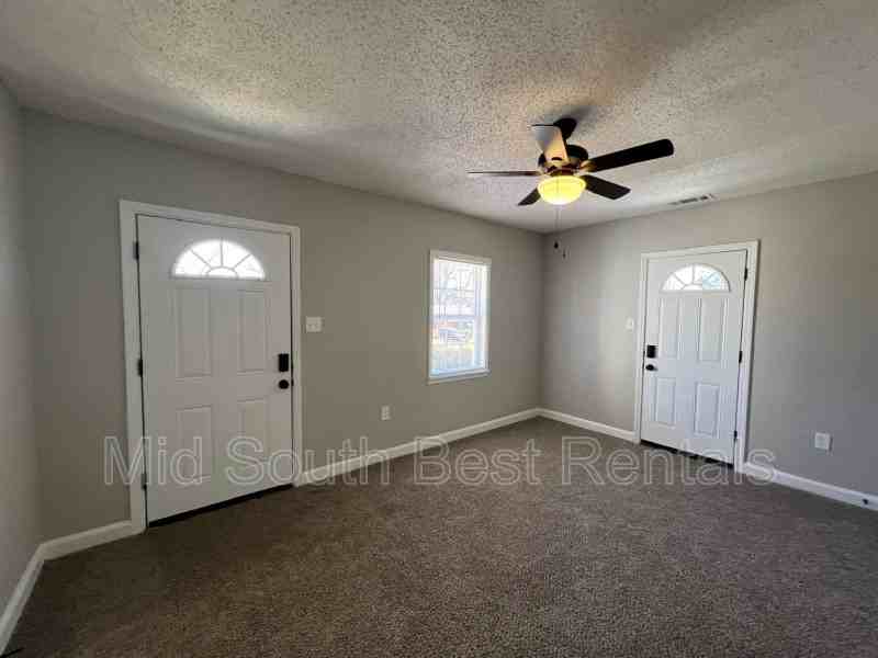 1809 S Orleans St - Photo 2 of 8