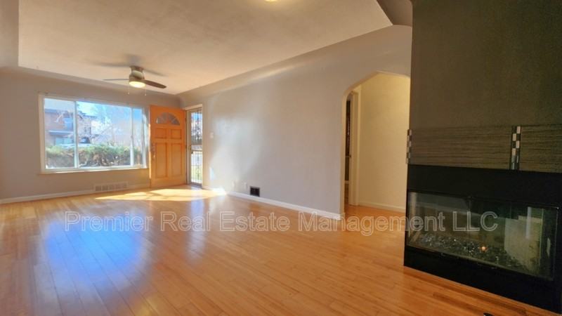 2060 Newton St - Photo 2 of 27