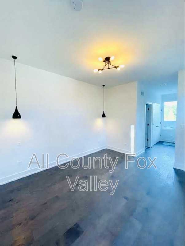 2318 Wallace Ave - Photo 6 of 14