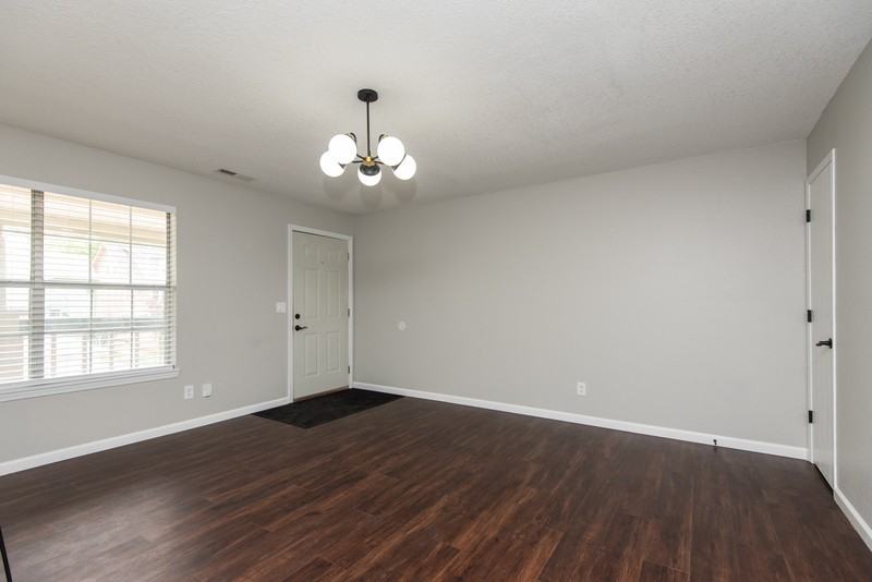 1133 Kentucky St - Photo 5 of 15