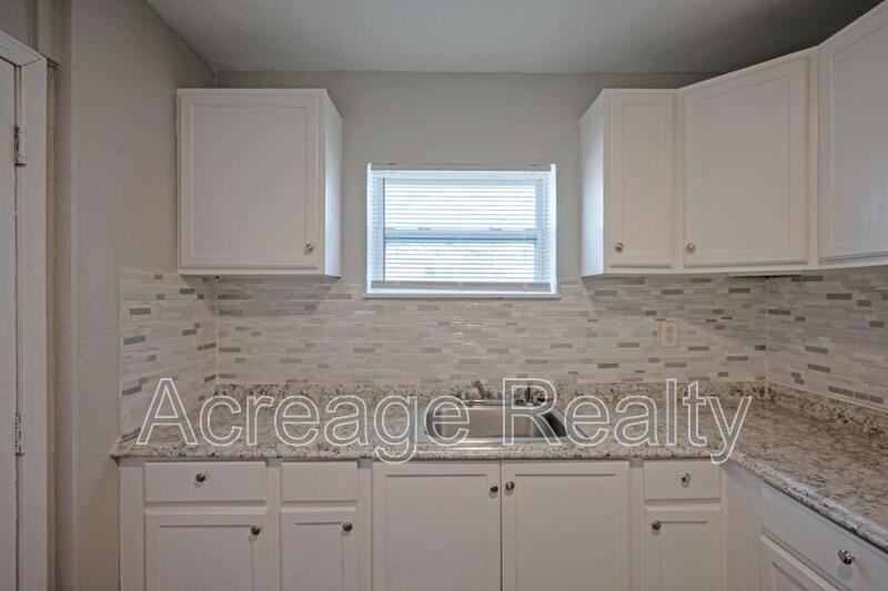 1652 N Myrtle Ave - Photo 6 of 20