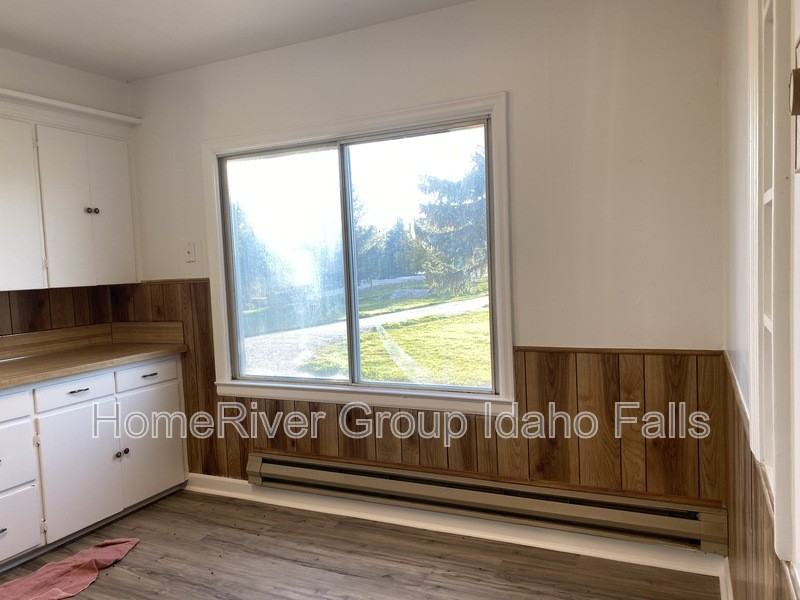 777 Ne - Photo 4 of 18