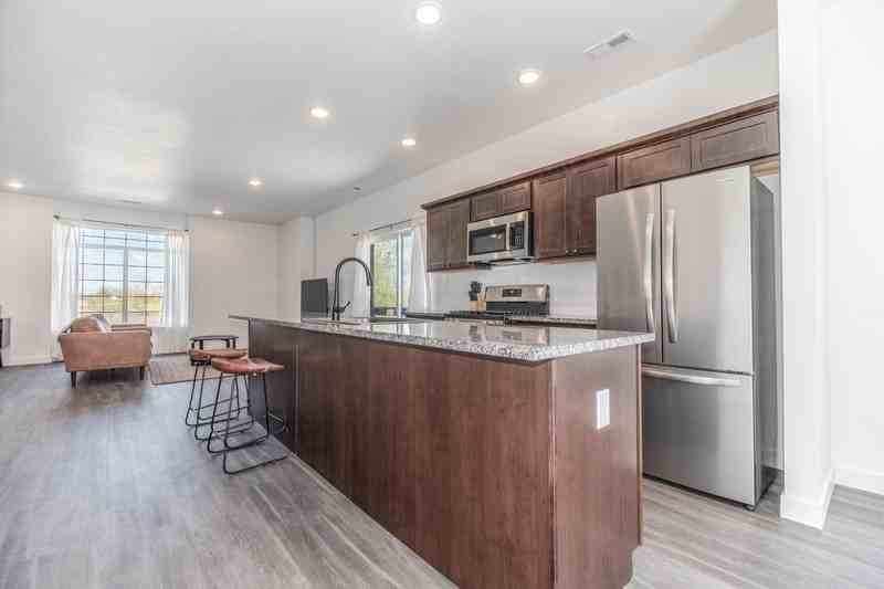 1219 Sable Blvd - Photo 2 of 12