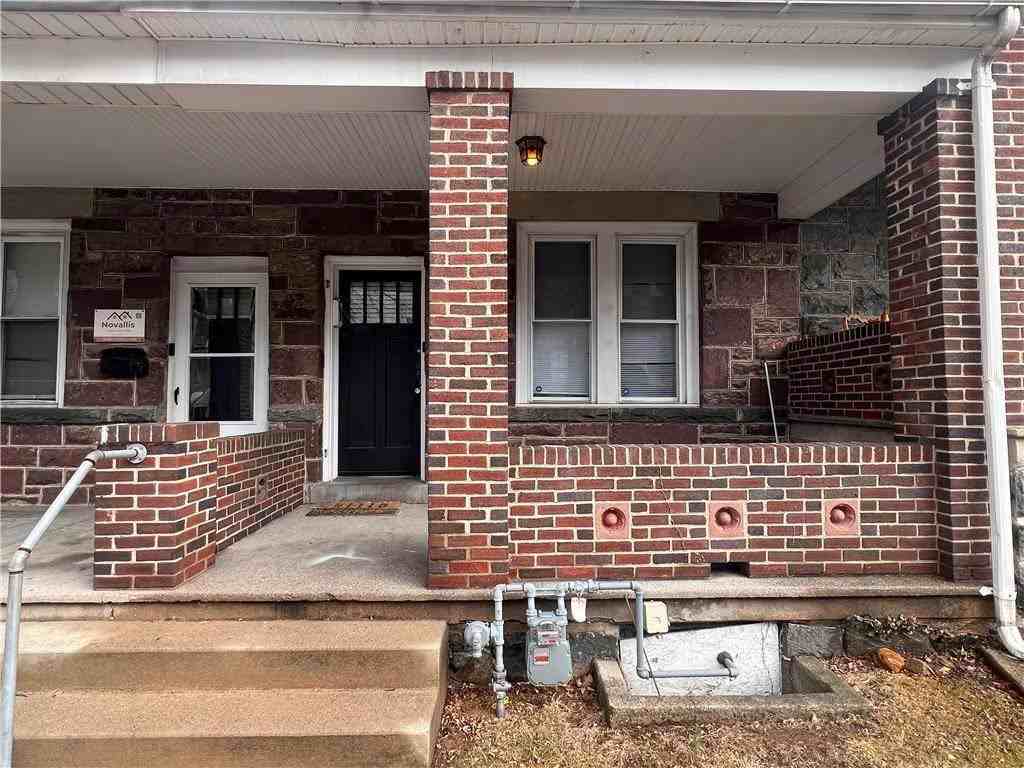 437 Montclair Ave - Photo 2 of 8