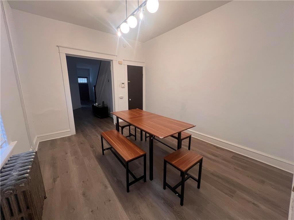 437 Montclair Ave - Photo 3 of 8