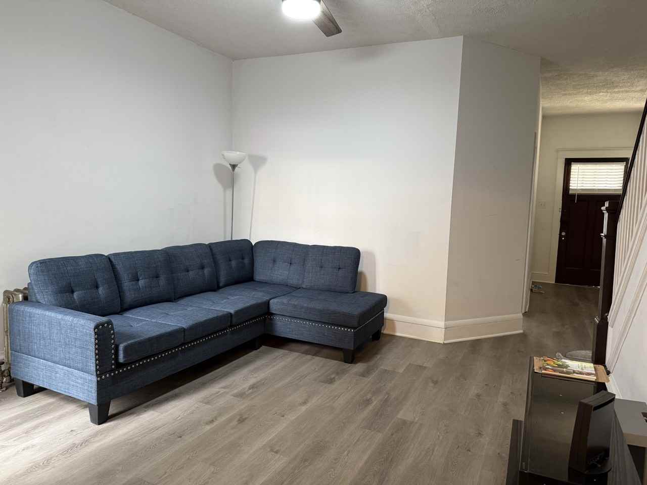 437 Montclair Ave - Photo 4 of 8