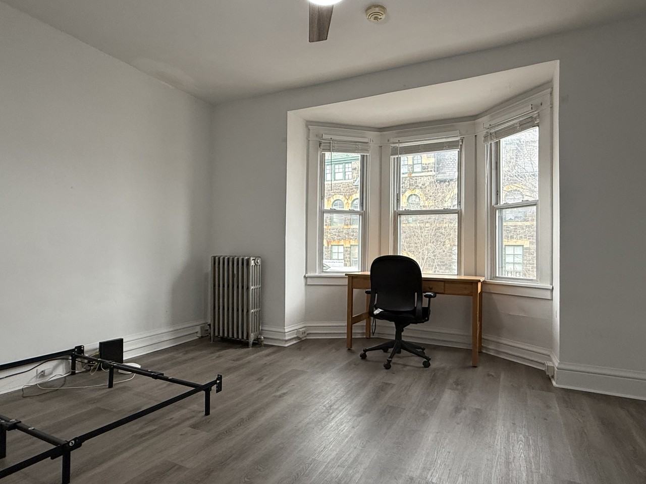 437 Montclair Ave - Photo 6 of 8