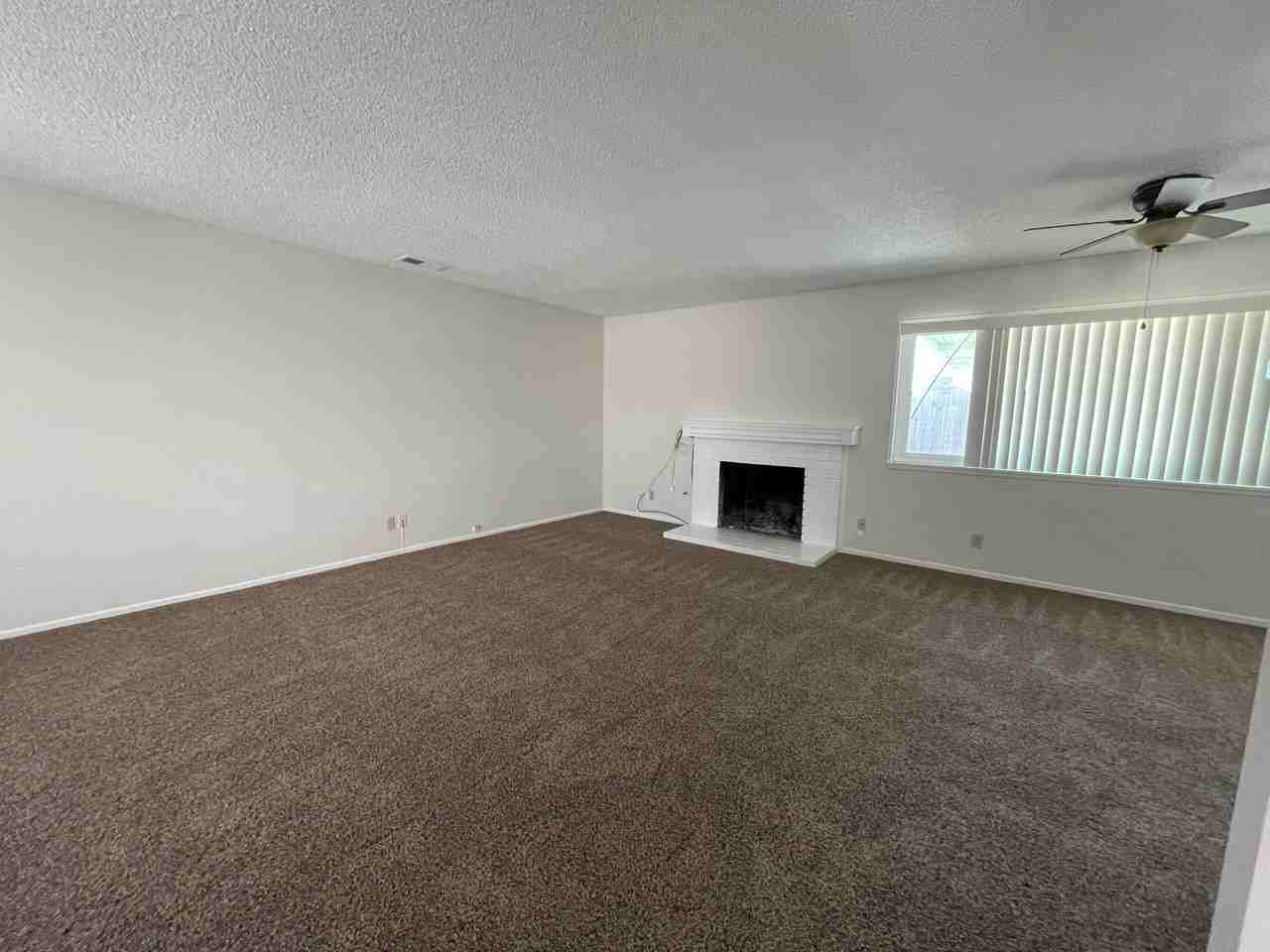3989 Spica Way - Photo 3 of 15
