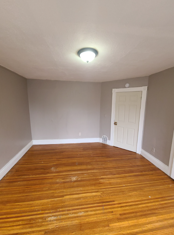 27 Locust St - Photo 2 of 12